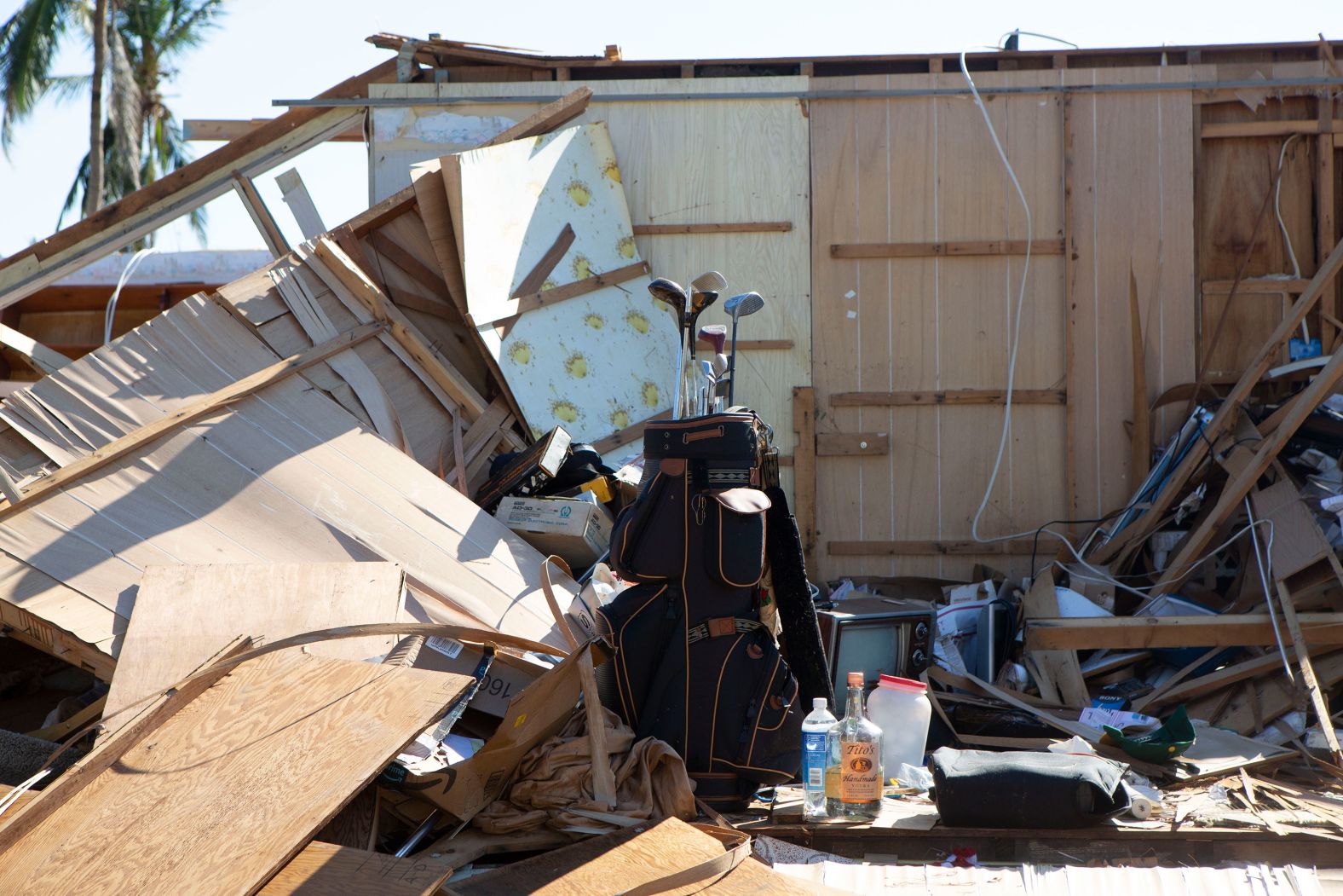 Treasures to trash: Personal belongings Hurricane Ian turned to debris ...