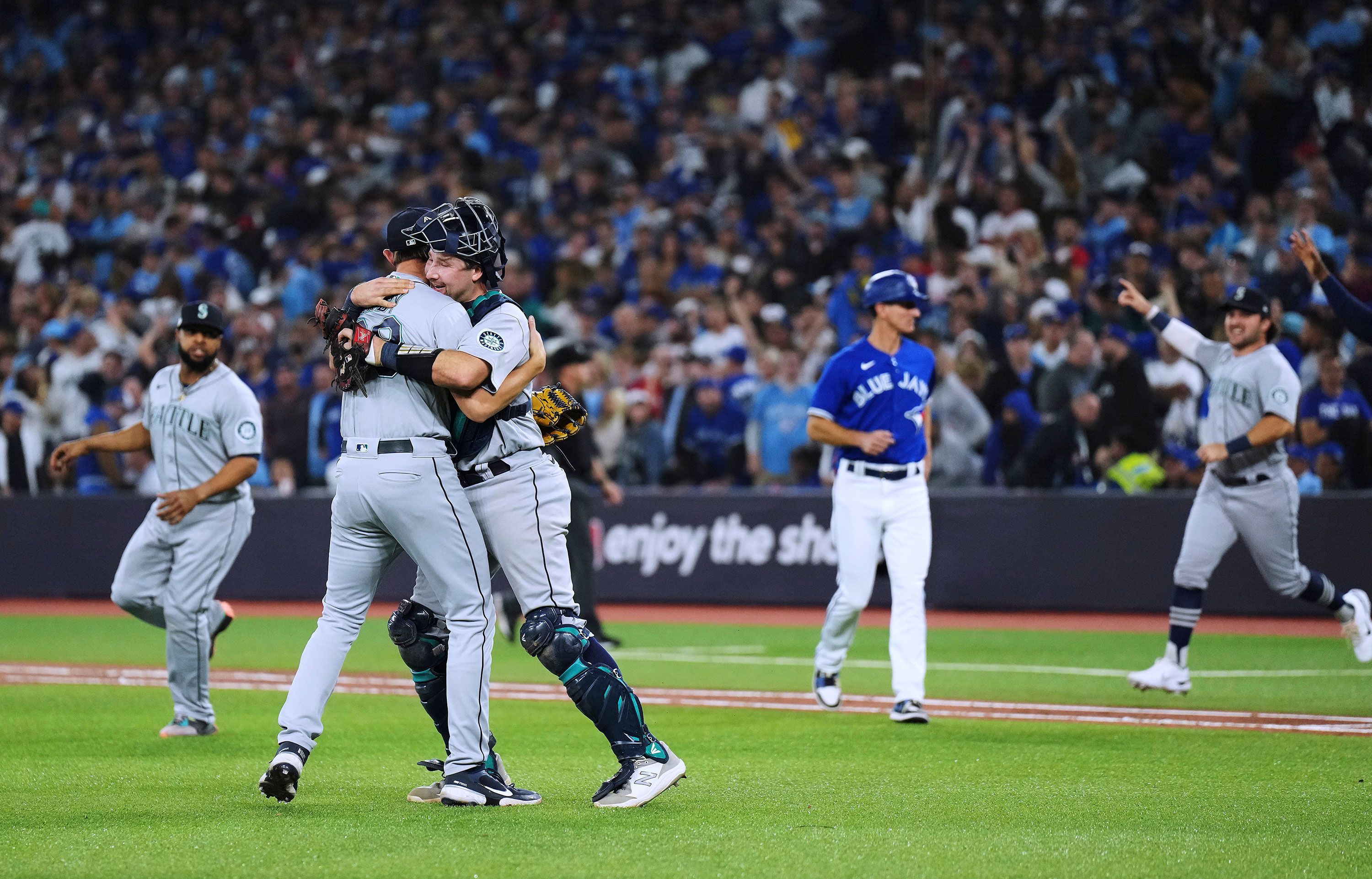 The annual Blue Jays fan takeover in Seattle takes place this weekend and  the Mariners are selling Jays gear in their team store 😬😬😬