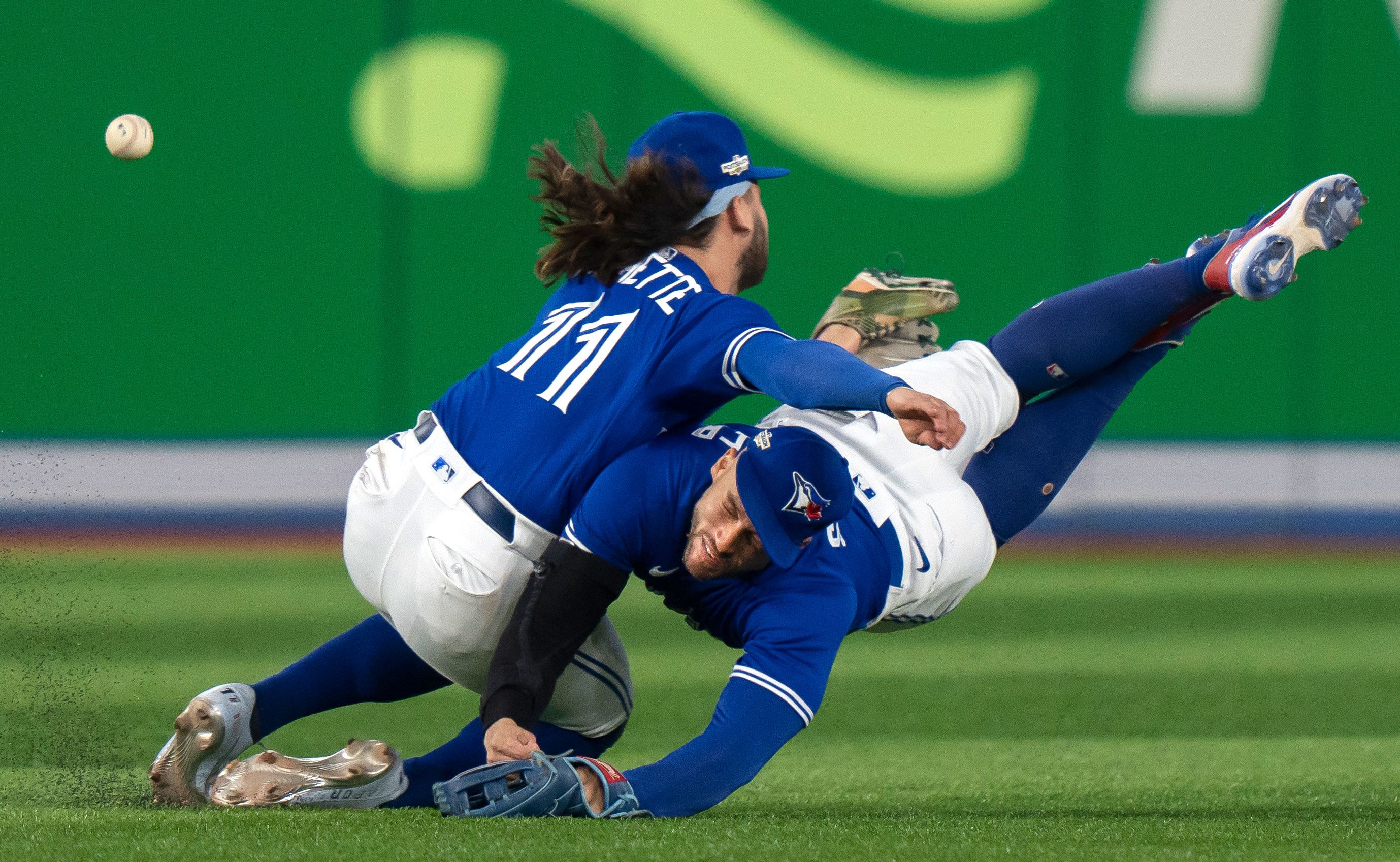 Blue Jays gear no longer showcased at Mariners store after player complaints