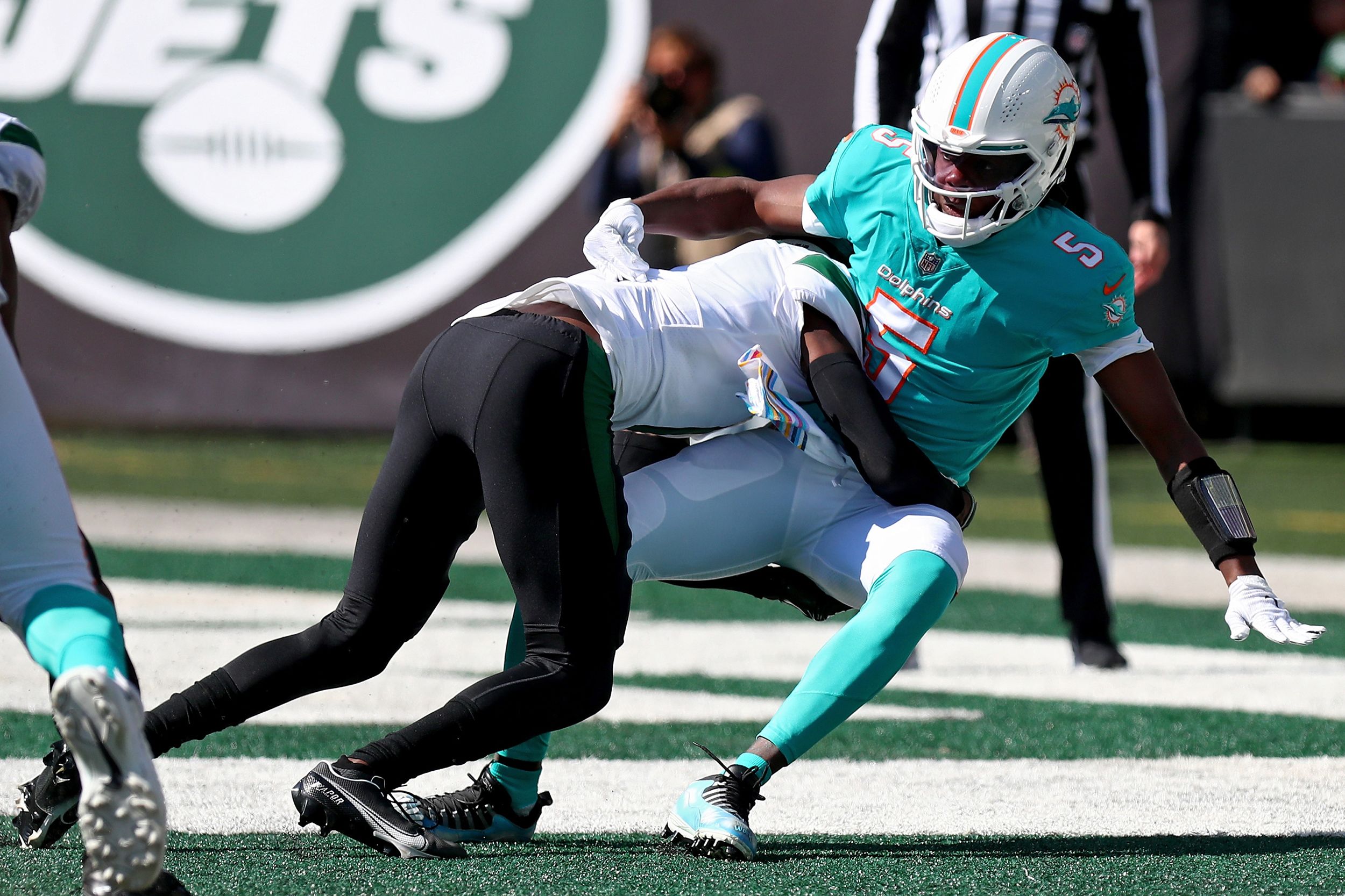 Teddy Bridgewater: NFL's new concussion protocol triggered Miami Dolphins  QB's removal Sunday, team says