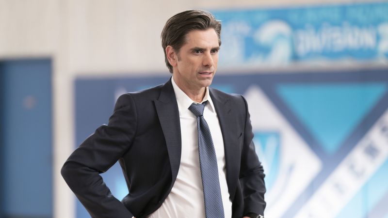 'Big Shot' new season finds the ball back in John Stamos' court