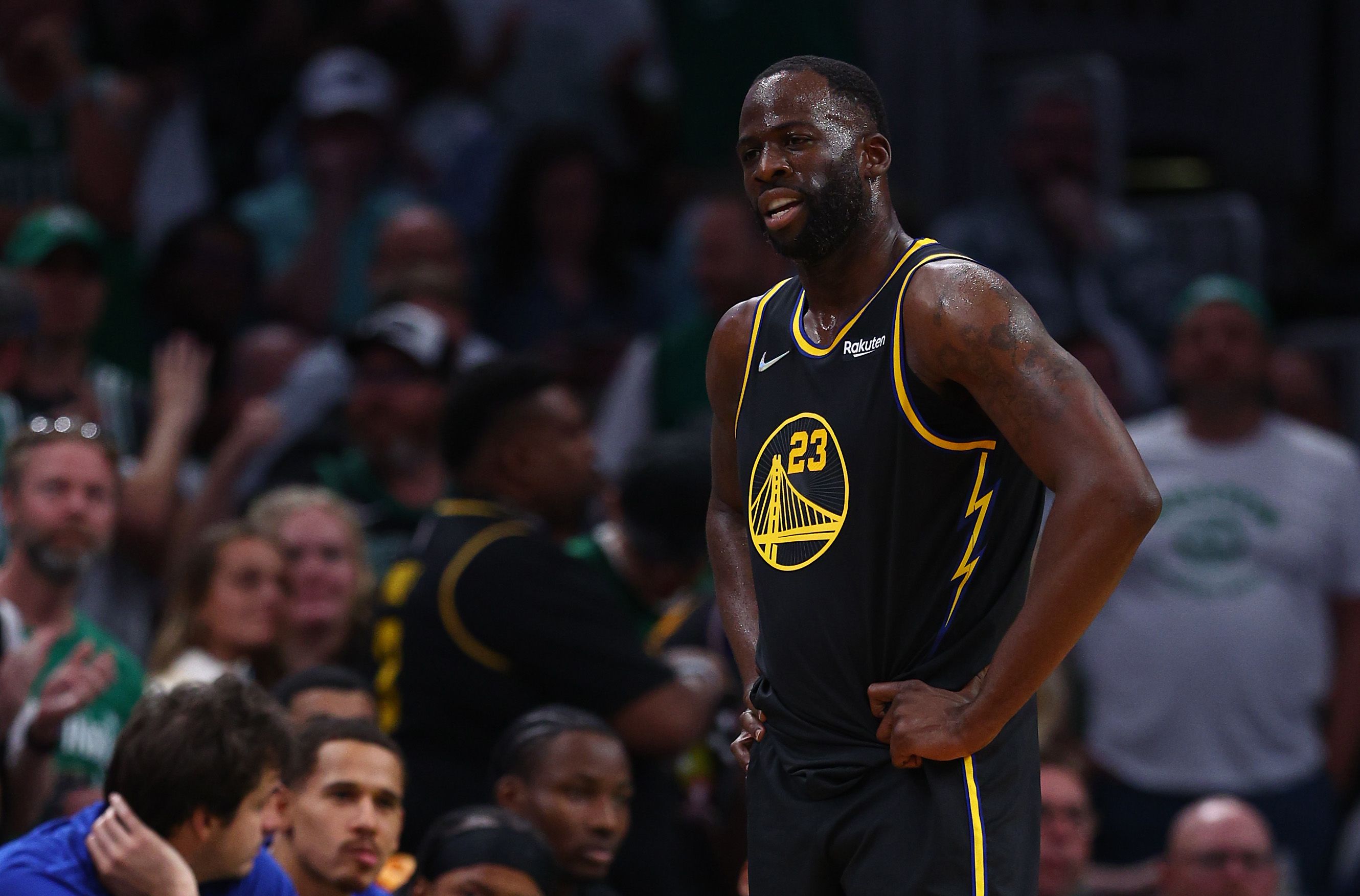 Golden State Warriors Are In A Great Position To Land LeBron James This  Summer, Reveals NBA Executive - Fadeaway World