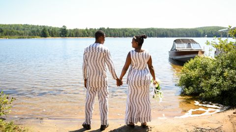 Here's the couple at Canadian wedding celebrations. 