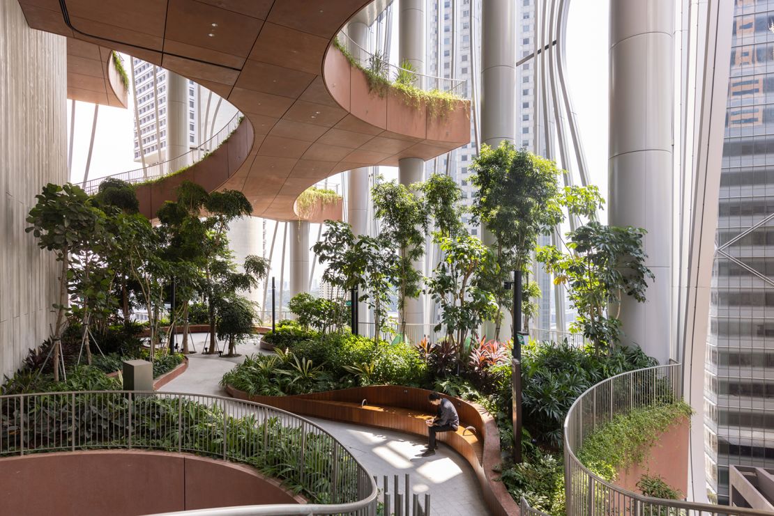 The building's public "Green Oasis" occupies floors 17 through 20.