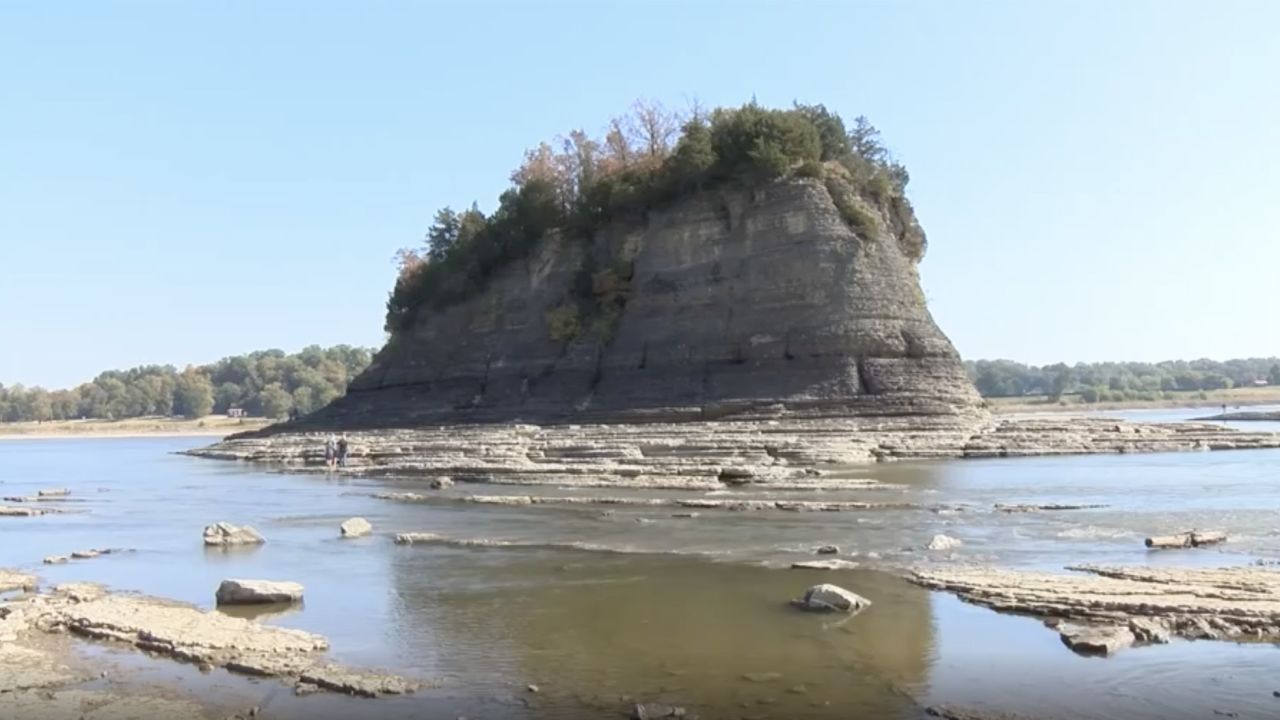 Tower Rock is part of the Tower Rock Natural Area on the Missouri bank of the Mississippi River. 