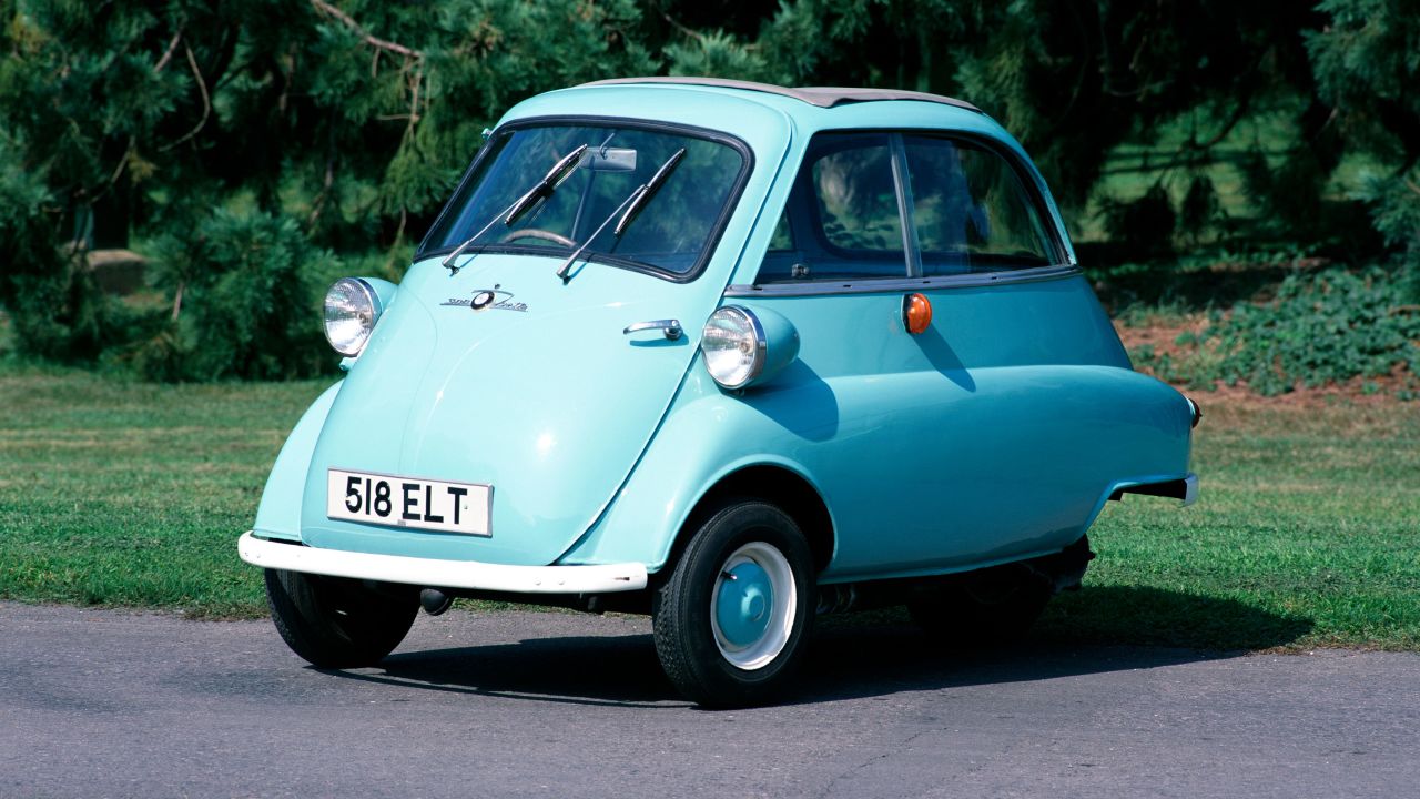 1962 BMW Isetta 300 Super Plus car was launched in 1953 and in 1959 a three-wheeled version was launched.