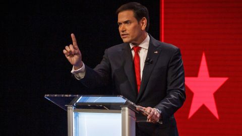 O senador Marco Rubio debate o deputado democrata Val Demings.