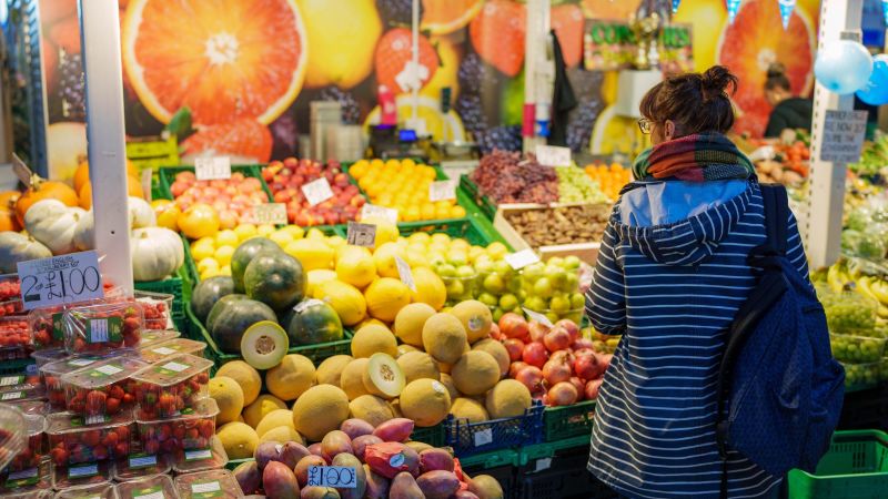 UK inflation back at 40-year high as food prices soar | CNN Business