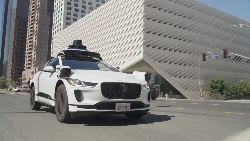 Waymo Robotaxis Expand