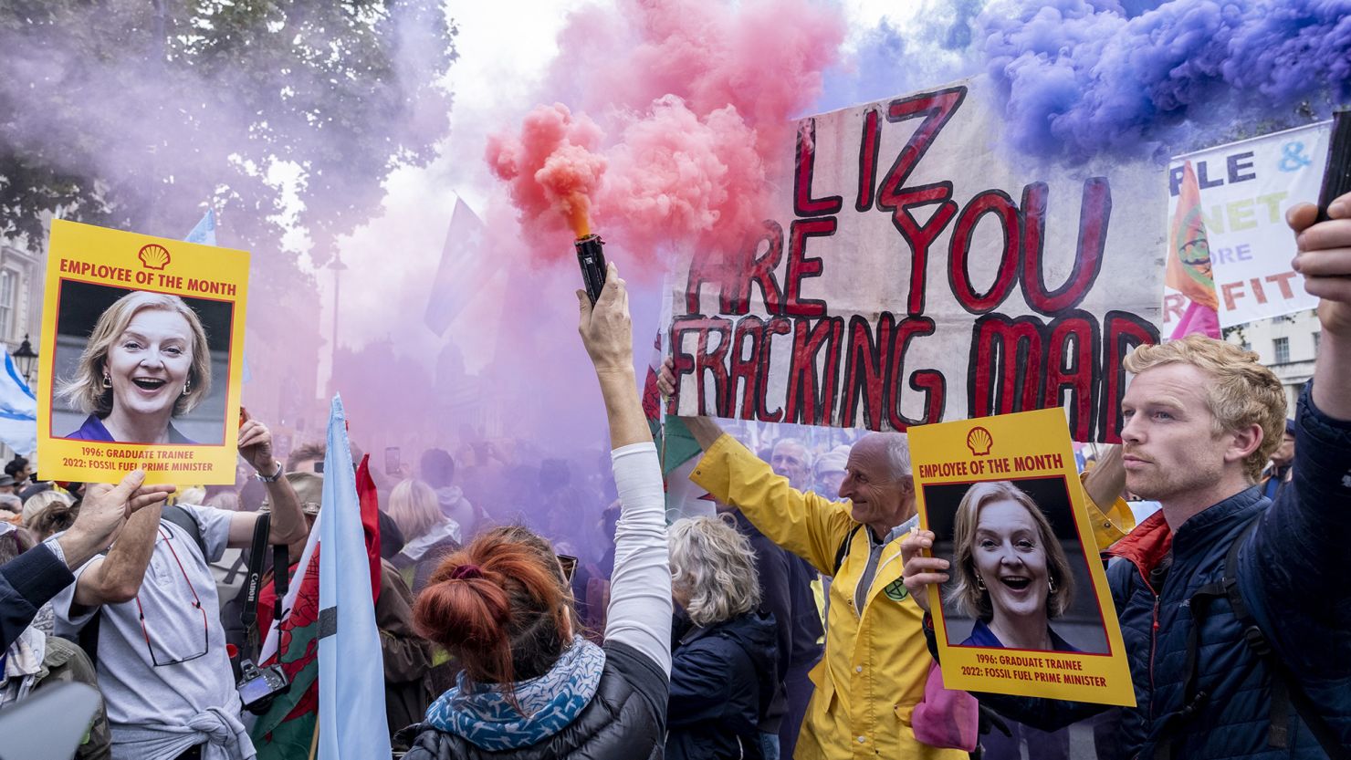 Anti-fossil fuel protesters in London oppose Prime Minister Liz Truss's plans to restart fracking.