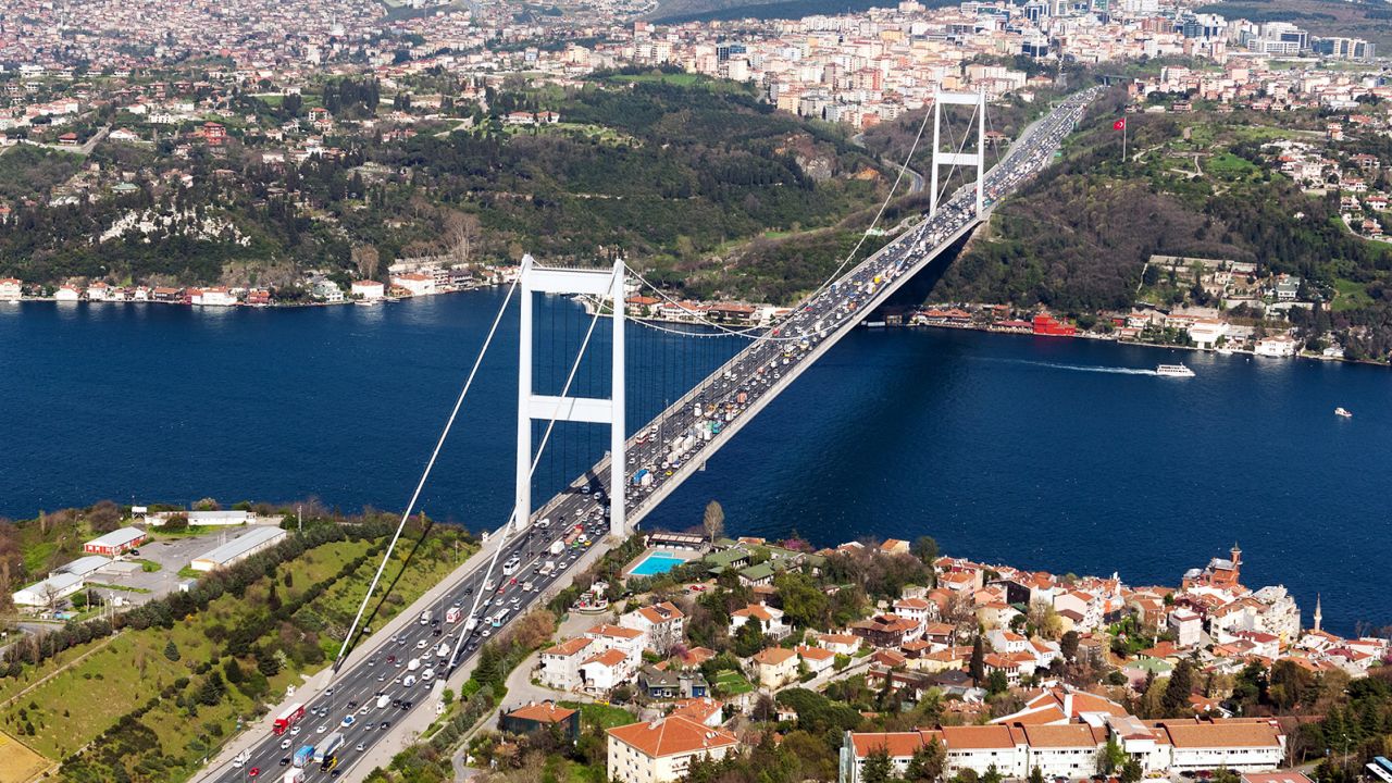 The Fatih Sultan Mehmet Bridge offers spectacular views over the Bosphorus.