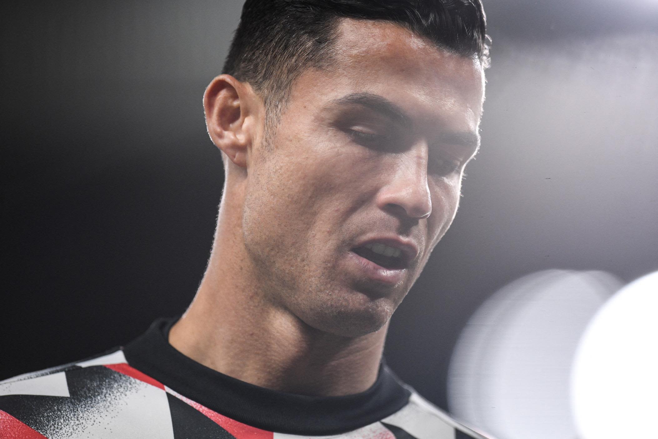 Cristiano Ronaldo blames 'heat of the moment' after leaving Manchester  United match early | CNN