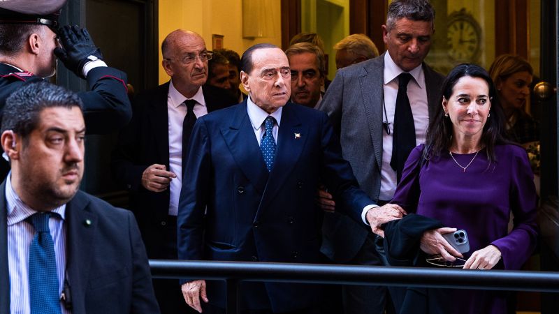 Berlusconi de Italia se jacta de su amistad con Putin en un audio filtrado
