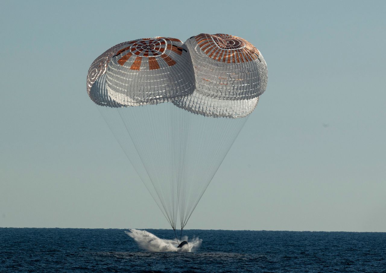 The SpaceX Crew Dragon Freedom spacecraft is seen <a href="https://www.cnn.com/2022/10/14/business/spacex-nasa-crew-4-undock-friday-scn" target="_blank">as it splashes down</a> off the coast of Jacksonville, Florida, on Friday, October 14, with European Space Agency astronaut Samantha Cristoforetti and NASA astronauts Kjell Lindgren, Robert Hines and Jessica Watkins. They are returning after 170 days aboard the International Space Station.