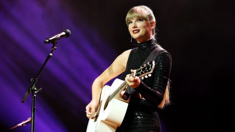 Taylor Swift performs onstage during NSAI 2022 Nashville Songwriter Awards at Ryman Auditorium in Nashville, Tennessee on September 20, 2022. 