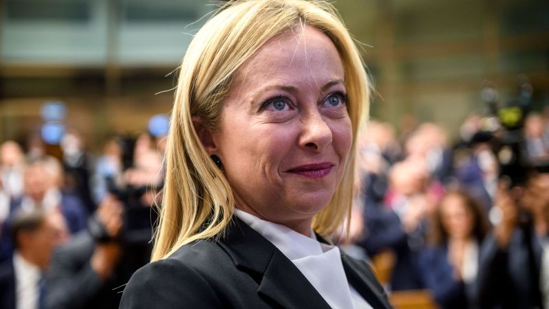 Die rechtsextreme Politikerin Giorgia Meloni ist zur ersten weiblichen Ministerpräsidentin Italiens gewählt worden