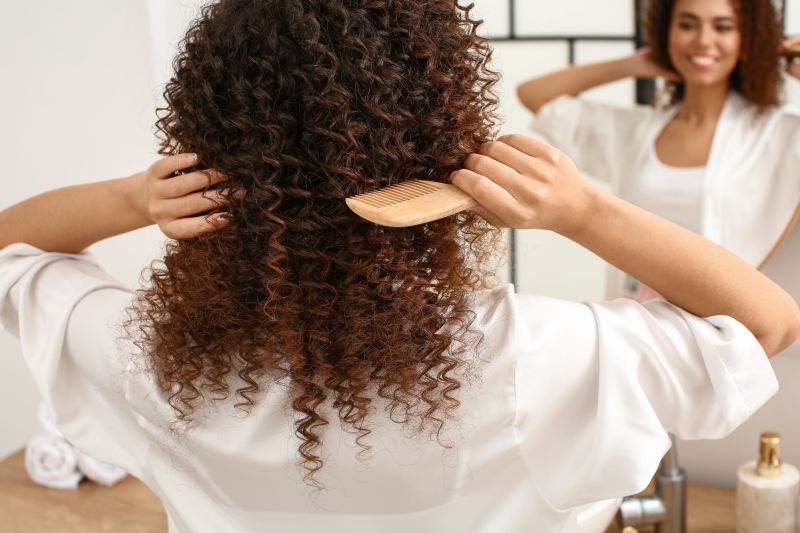 221021123845 01 hair straighteners curly hair