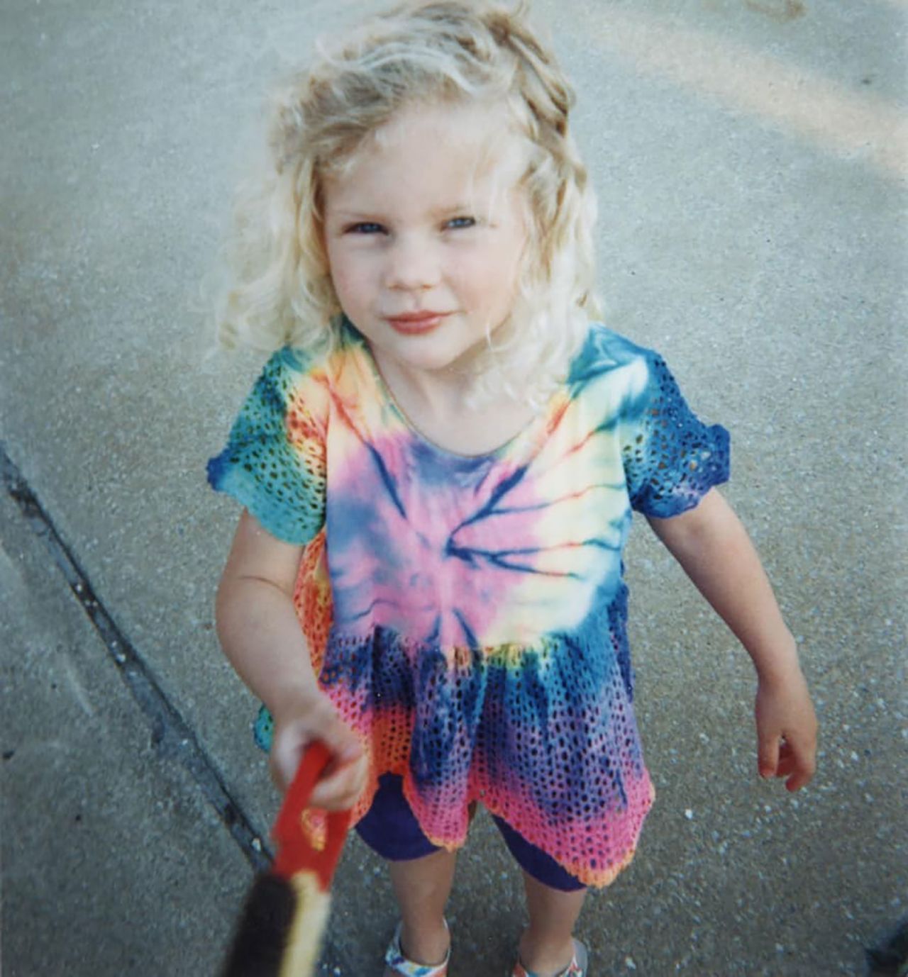 Тейлор в детстве. Тейлор Свифт в детстве. Тейлор Свифт детские фото. Taylor Swift детские фото. Taylor Swift в детстве.