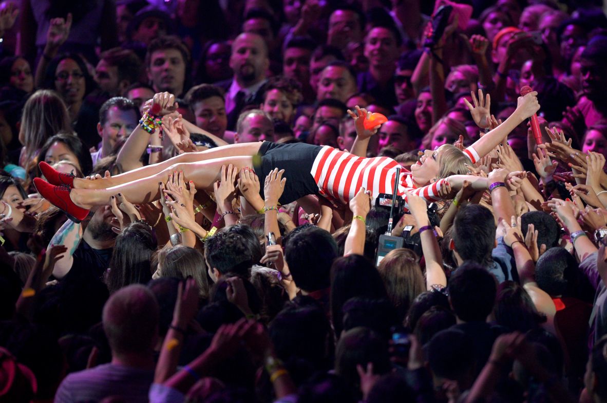 Swift crowd surfs at the 2012 MTV Video Music Awards in Los Angeles.