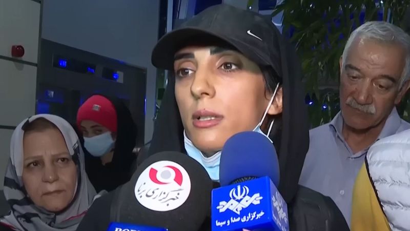 iranian-rock-climber-elnaz-rekabi-thanks-supporters-on-social-media-as-official-denies-she-is-under-house-arrest-or-cnn
