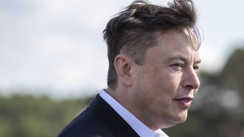 You are currently viewing Elon Musk must close Twitter deal by end of this week or face trial – CNN