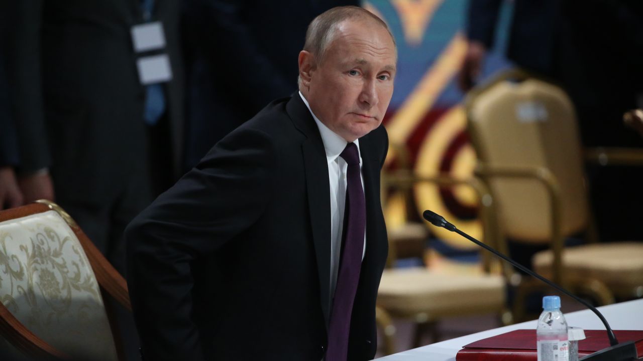 Russian President Vladimir Putin warned that if Moscow's operation is carried out within the framework of "standard bureaucratic procedures" there will be "no result." 