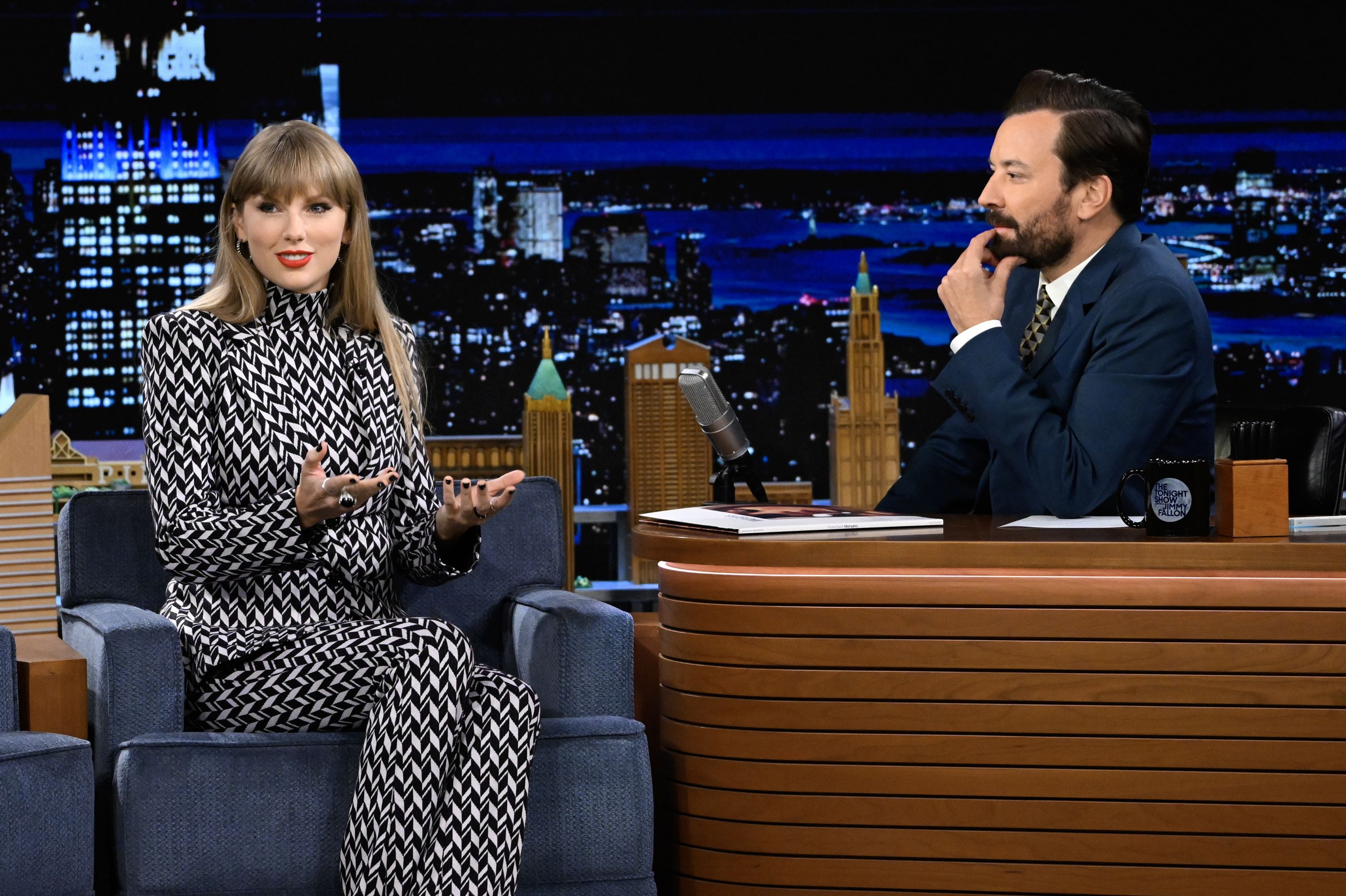 Watch Taylor Swift's reaction when Jimmy Fallon mentions she hasn't toured  in 4 years