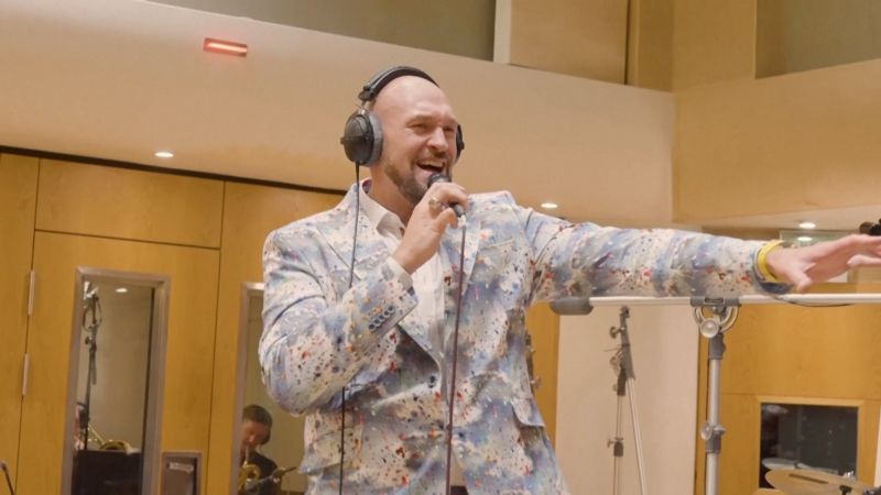 Heavyweight boxing champ remakes classic rock song | CNN