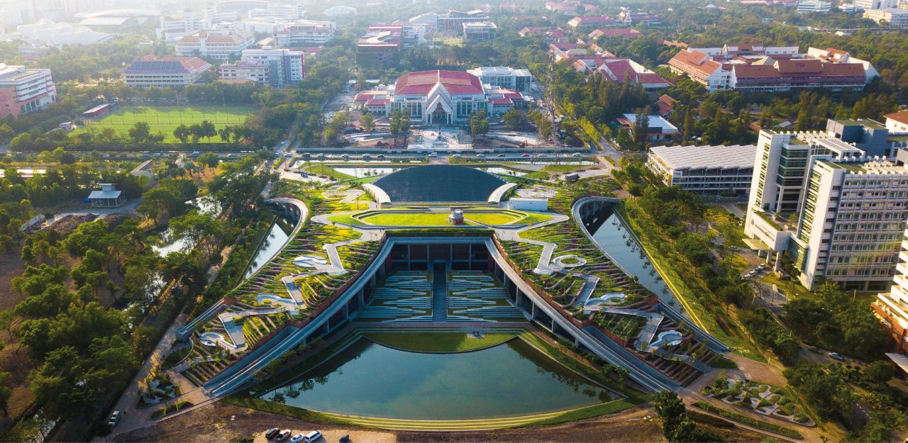 Thai architect Kotchakorn Voraakhom is using the tools of landscape architecture to tackle climate change. Among her designs is Asia's largest rooftop farm, Siam Green Sky, inspired by Thailand's rice terraces and traditional farming practices.