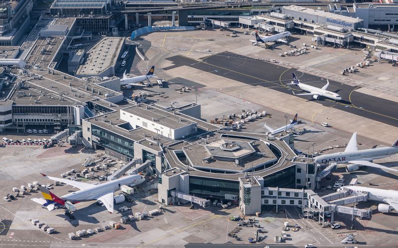 Body found at Frankfurt airport in undercarriage of airplane on