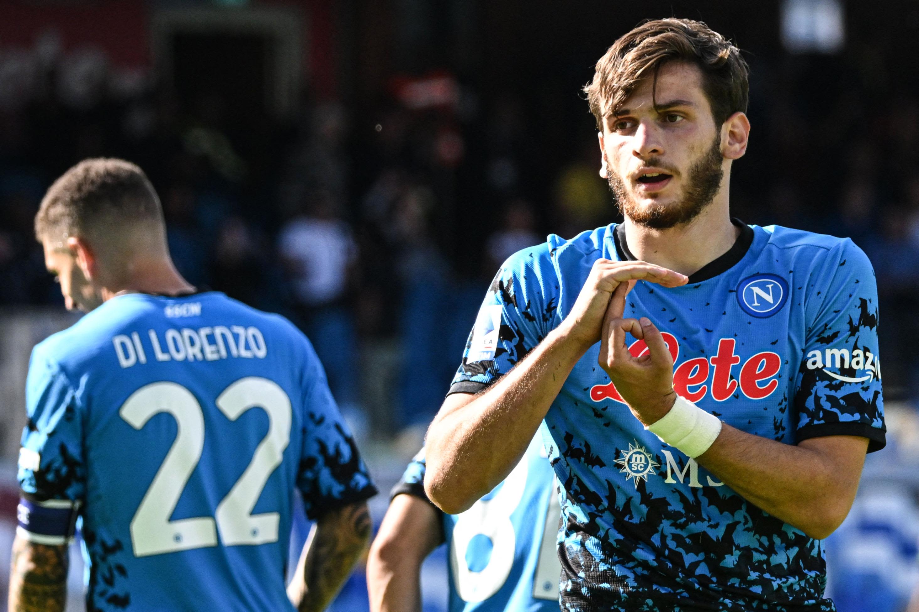 Kvaratskhelia, sensação do Napoli, é banco em goleada da Georgia