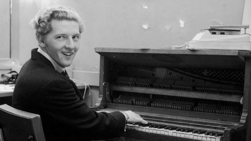 Jerry Lee Lewis Rock N Roll Pioneer Who Sang ‘great Balls Of Fire Dies At 87 Cnn 