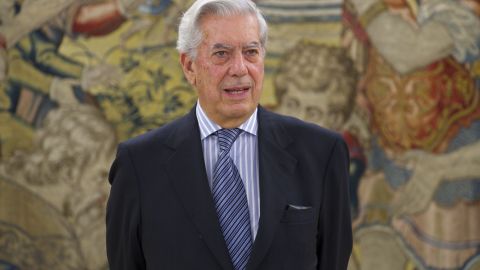 MADRID, SPAIN - MAY 11:  Nobel Prize in Literature winner Mario Vargas Llosa poses for the photographers at the Zarzuela Palace on May 11, 2011 in Madrid, Spain.  (Photo by Carlos Alvarez/Getty Images)
