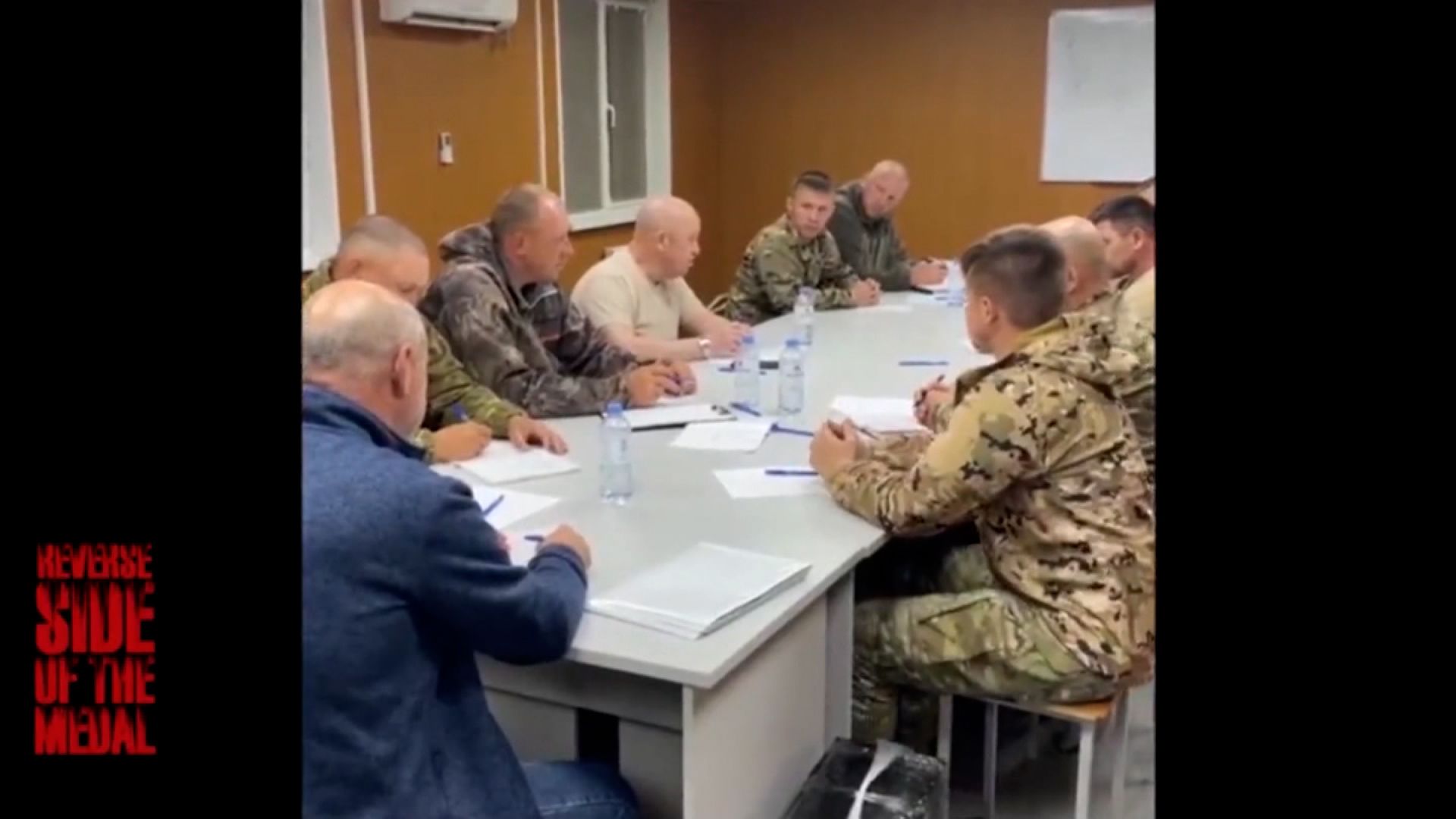 Oyoqli model bilan jinsiy aloqa