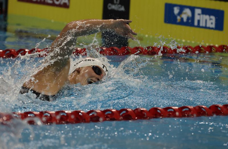 Katie Ledecky Obliterates Short-course 1500m Freestyle World Record | CNN