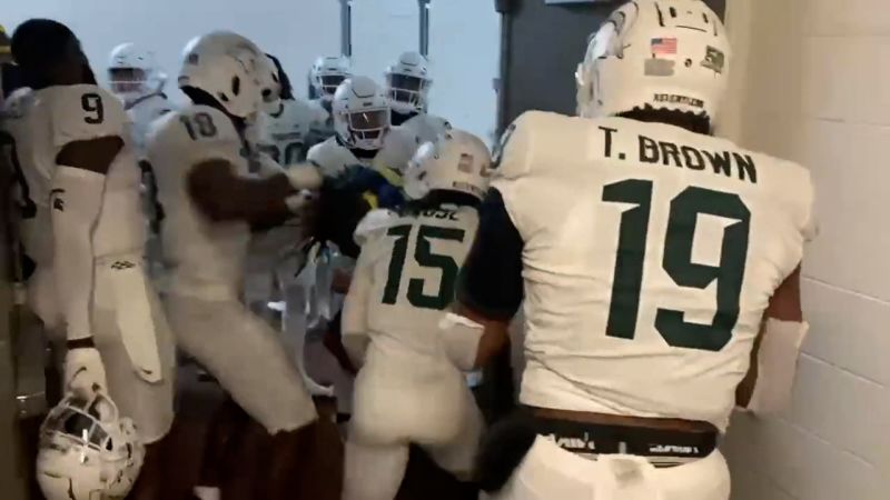 Michigan State suspende 4 jogadores enquanto a polícia da escola investiga uma briga depois de derrotar Wolverines Spartans