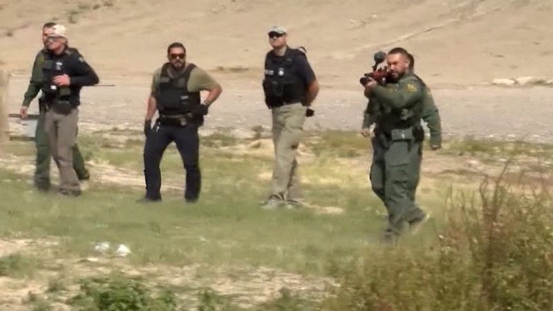 Video: US Border Patrol agents fire pepper ball projectiles at protesters | CNN