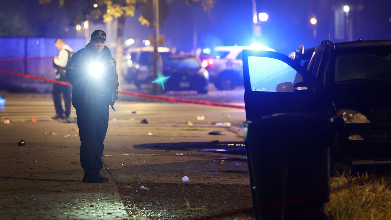 Chicago shooting 14 shot, including 3 children, in driveby shooting