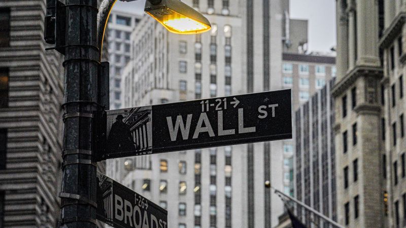 wall-street-s-recent-love-affair-with-the-fed-could-turn-on-a-dime-or-cnn-business