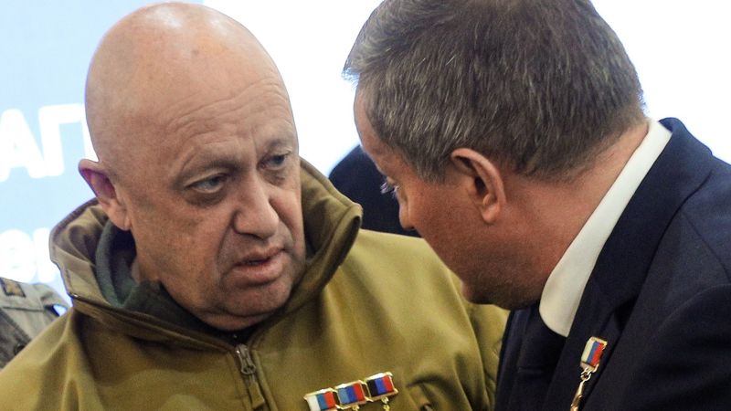 Mercenarios rusos compiten por influencia en medio de conflictos militares en Ucrania