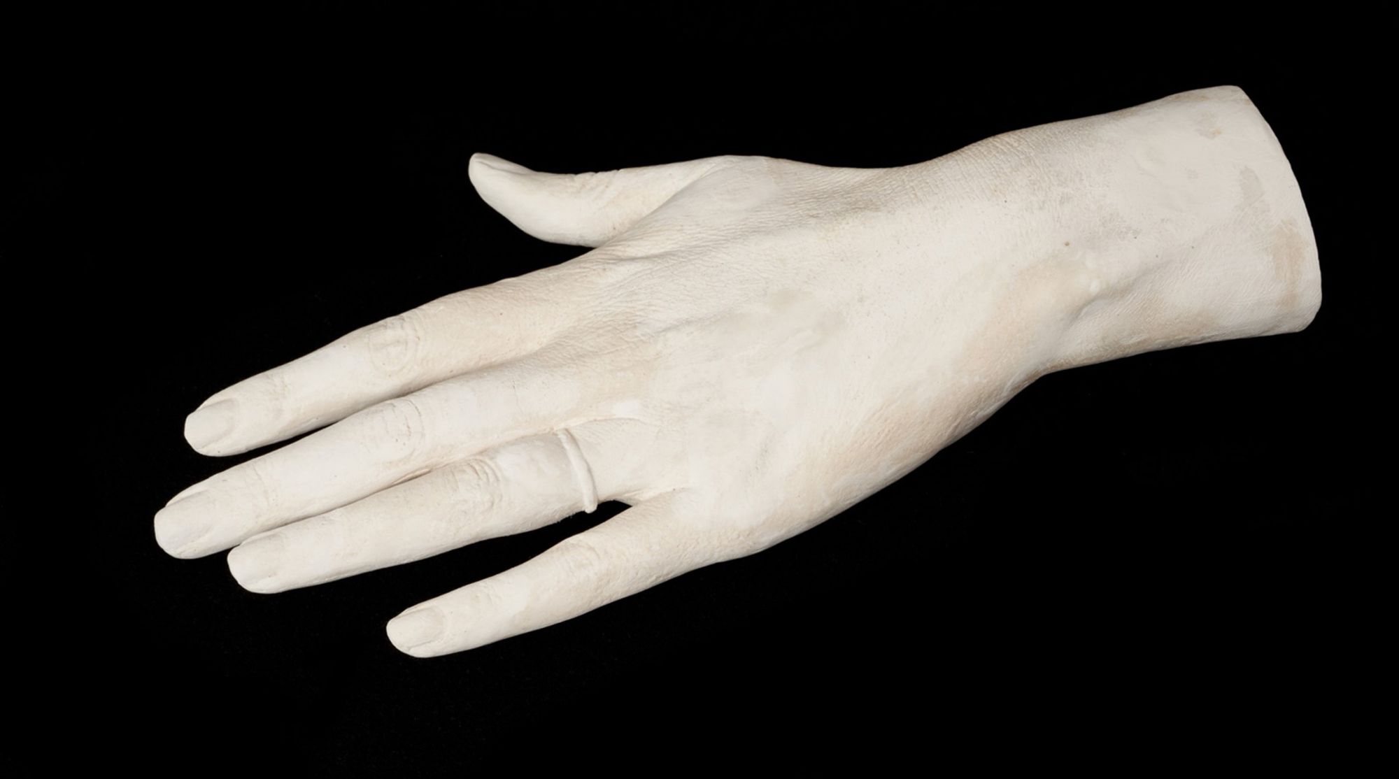 Life-size cast of Princess Diana's hand goes up for auction