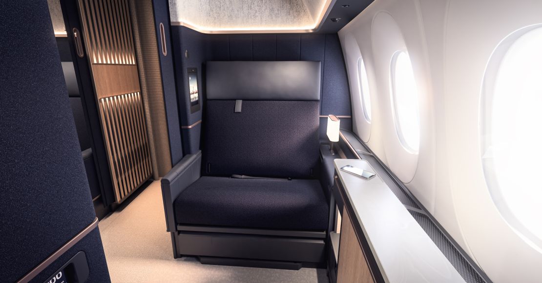 Lufthansa has a new Allegris first-class suite with high walls.