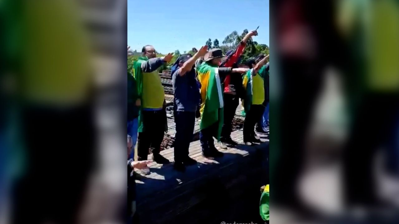 Video shows crowd doing what appears to be Nazi salute to Brazilian anthem