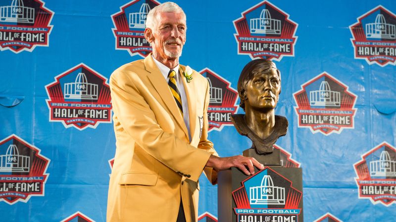 Pro Football Hall of Fame punter Ray Guy dies at the age of 72 | CNN