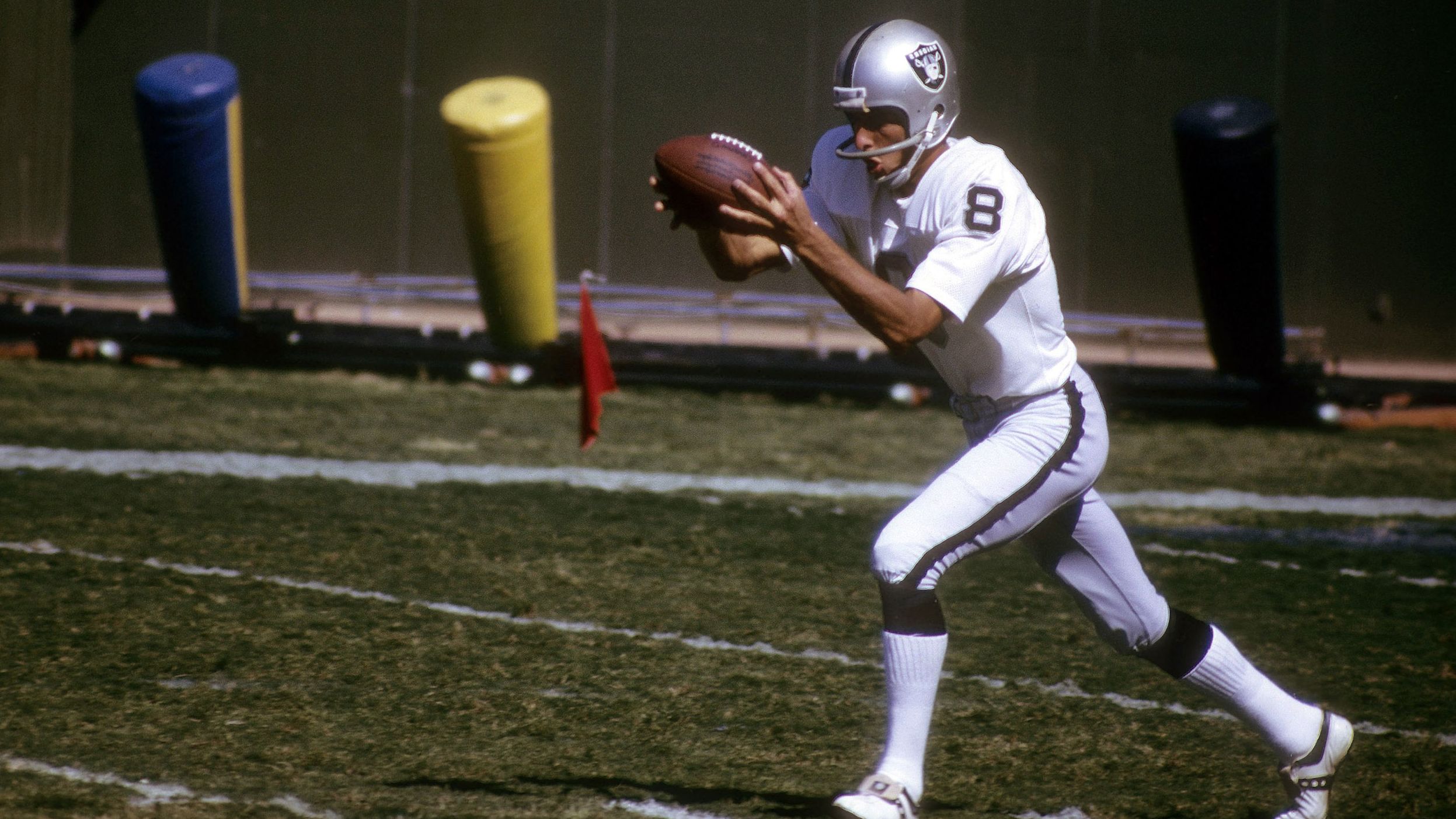 Hall of Fame football player <a href="https://www.cnn.com/2022/11/03/sport/ray-guy-nfl-punter-obituary" target="_blank">Ray Guy,</a> considered by many to be the greatest punter of all time, died November 3 at the age of 72.