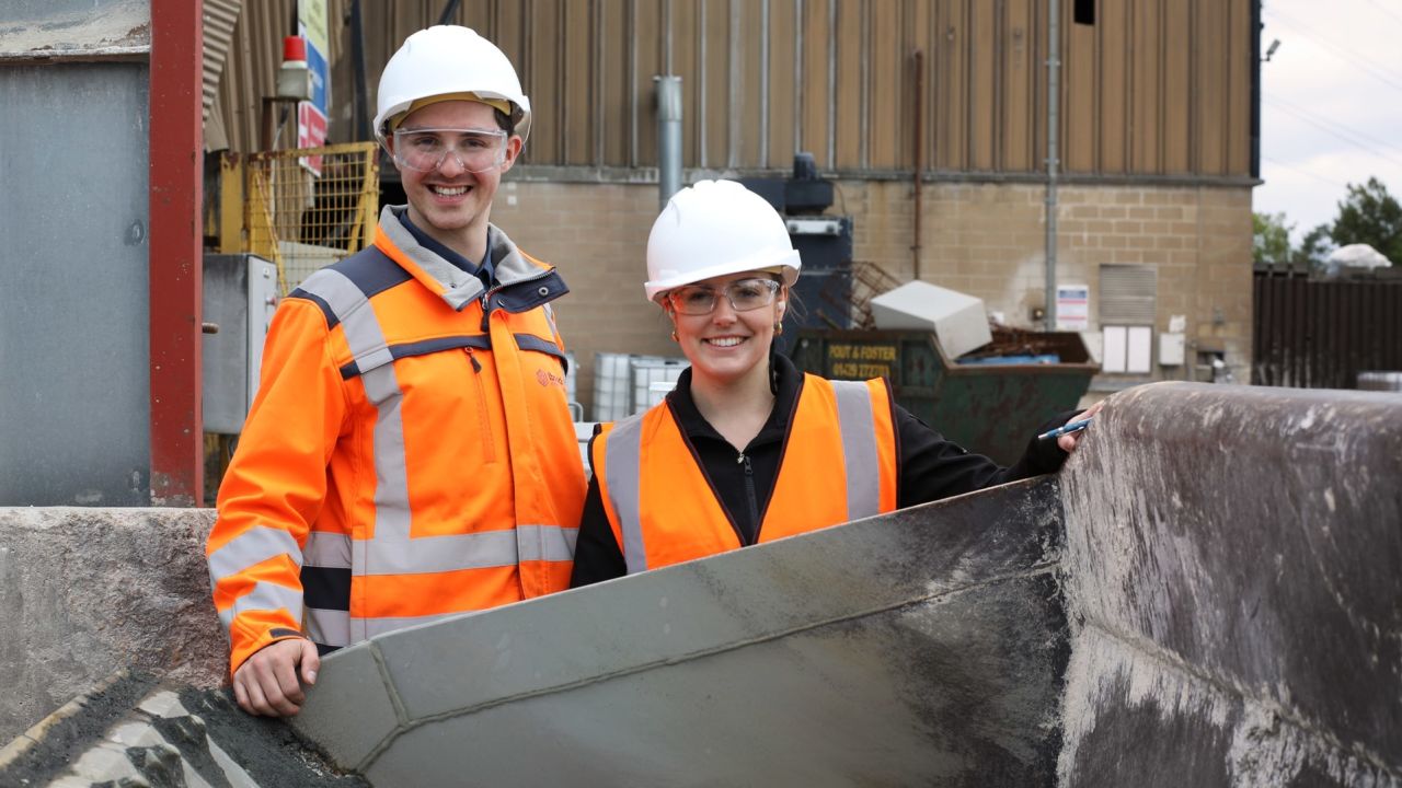 Scott Bush and Natasha Boulding of Low Carbon Materials, a UK-based company which is another of the 2022 finalists.