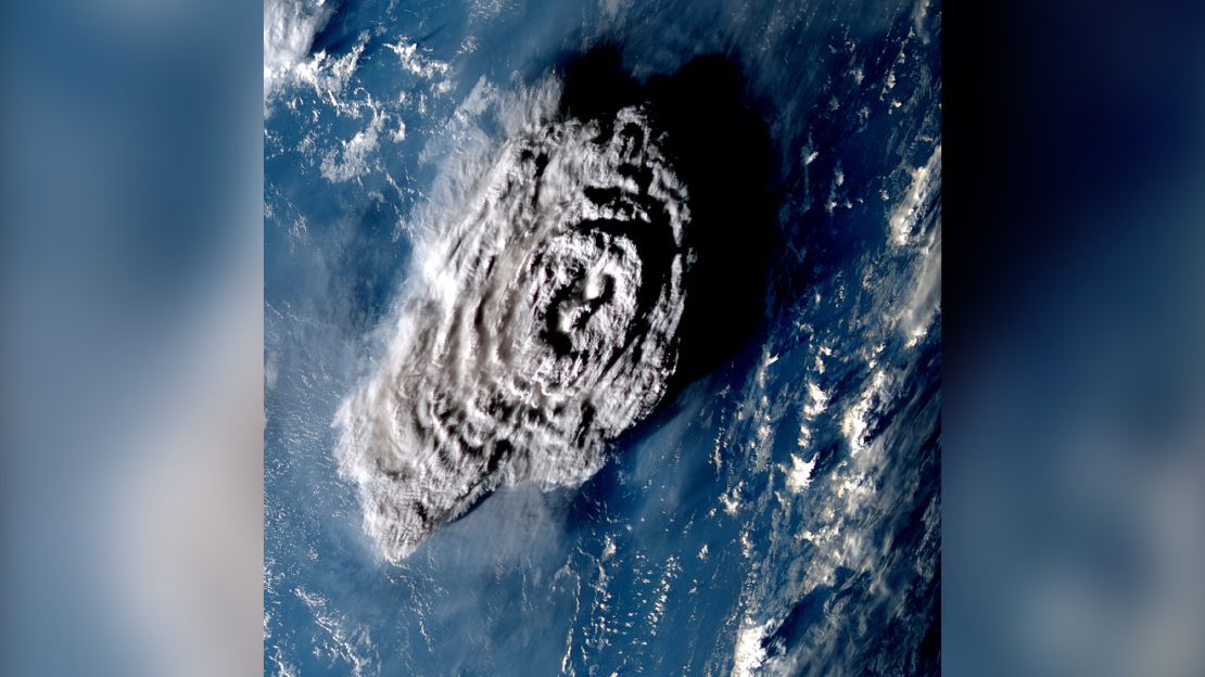 A zoomed-in view of the Tonga eruption, taken by Japan's Himawari-8 satellite, about 100 minutes after the eruption started. 