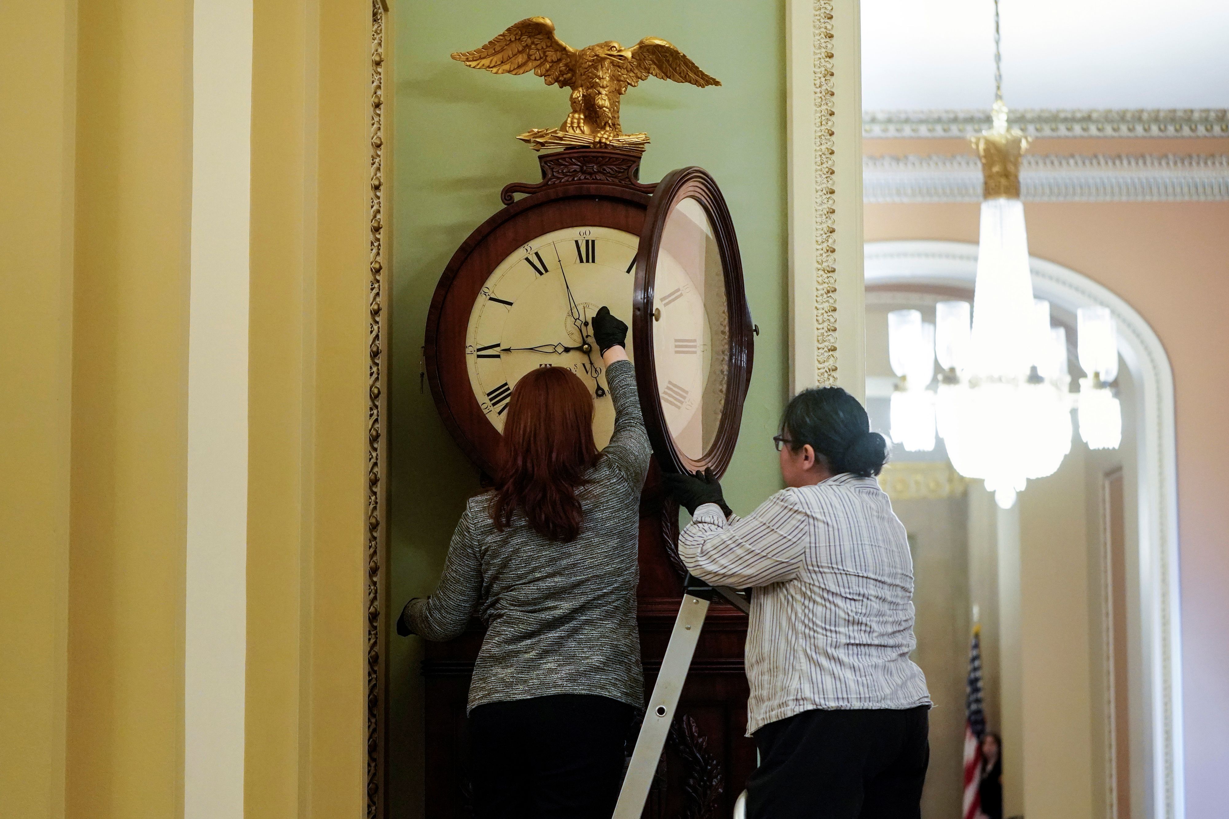 Permanent daylight saving time bill gets renewed push in Congress