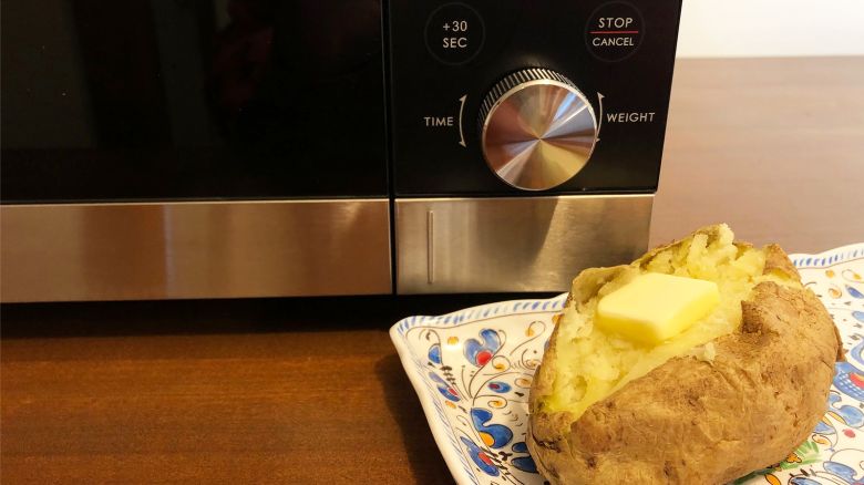 best microwave underscored top image