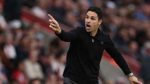 Mikel Arteta has united the fans behind the team this season. 